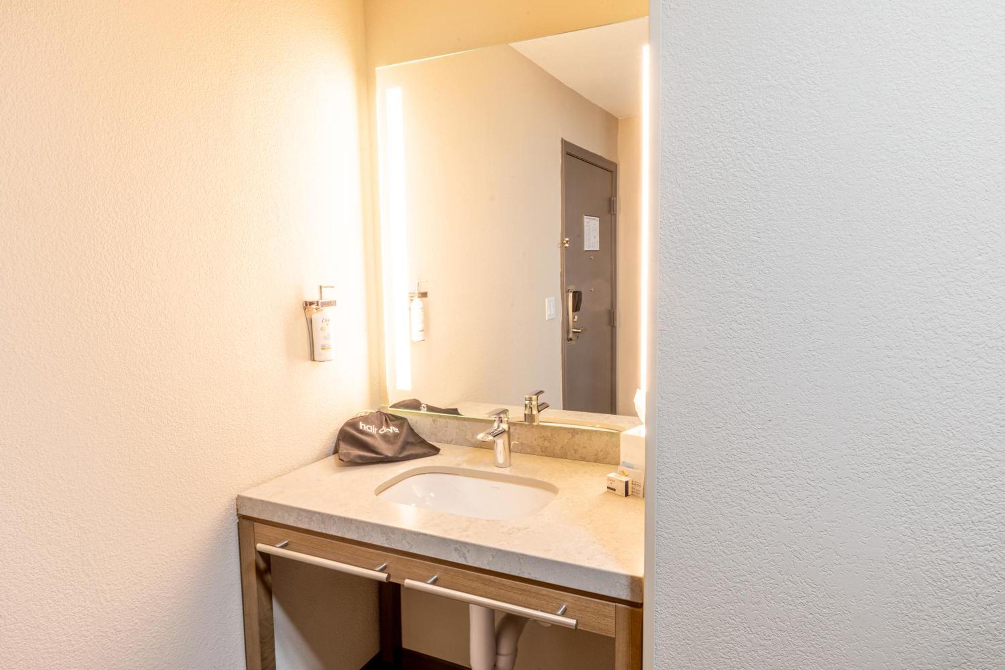Candlewood Suites Wichita Northwest By Ihg Exterior photo