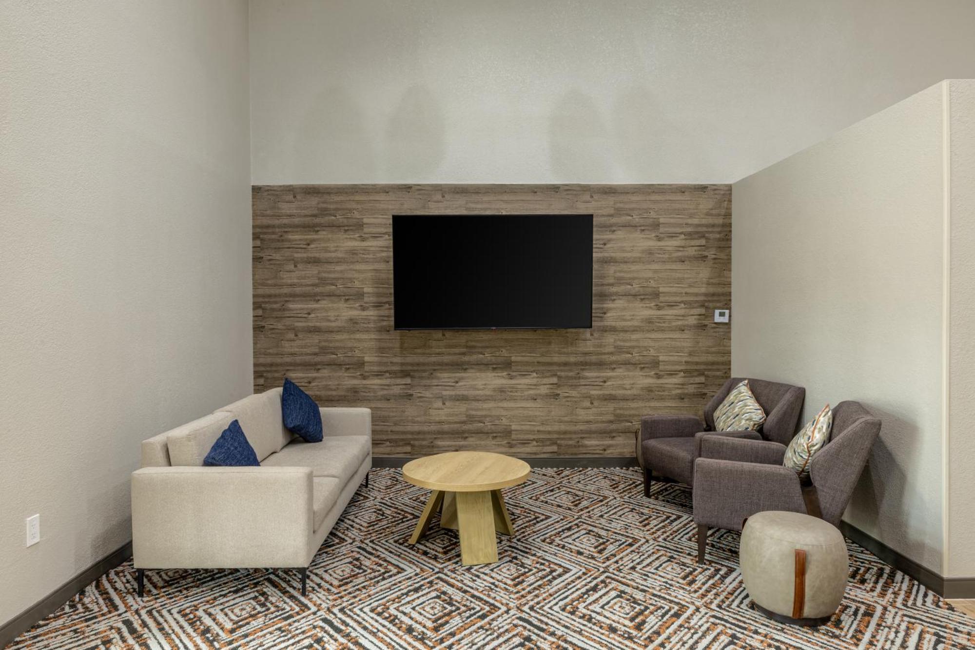 Candlewood Suites Wichita Northwest By Ihg Exterior photo