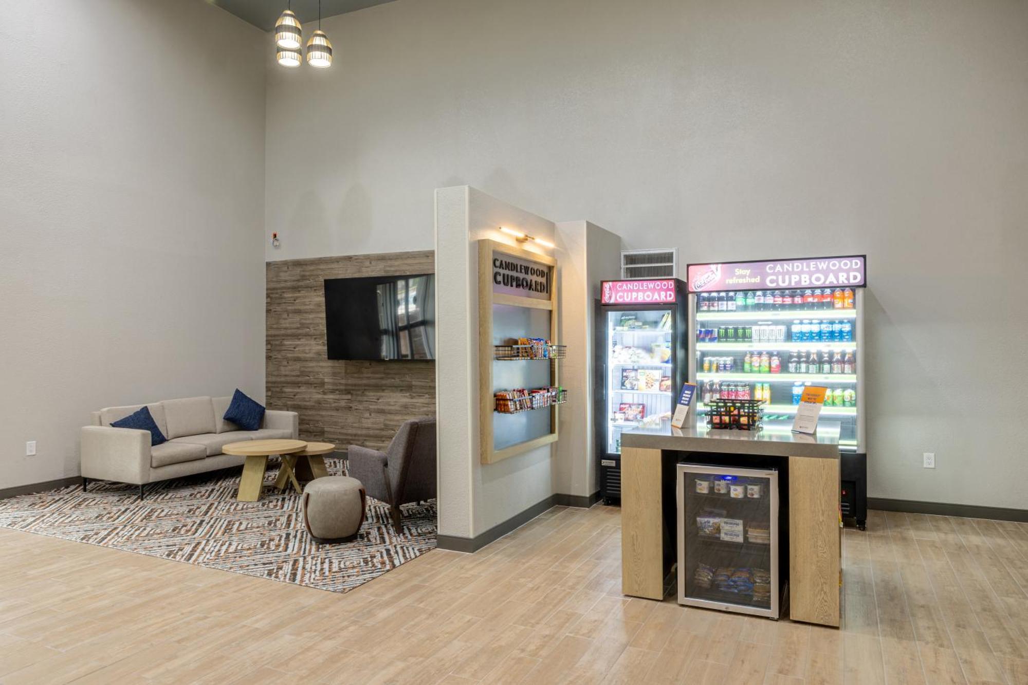 Candlewood Suites Wichita Northwest By Ihg Exterior photo
