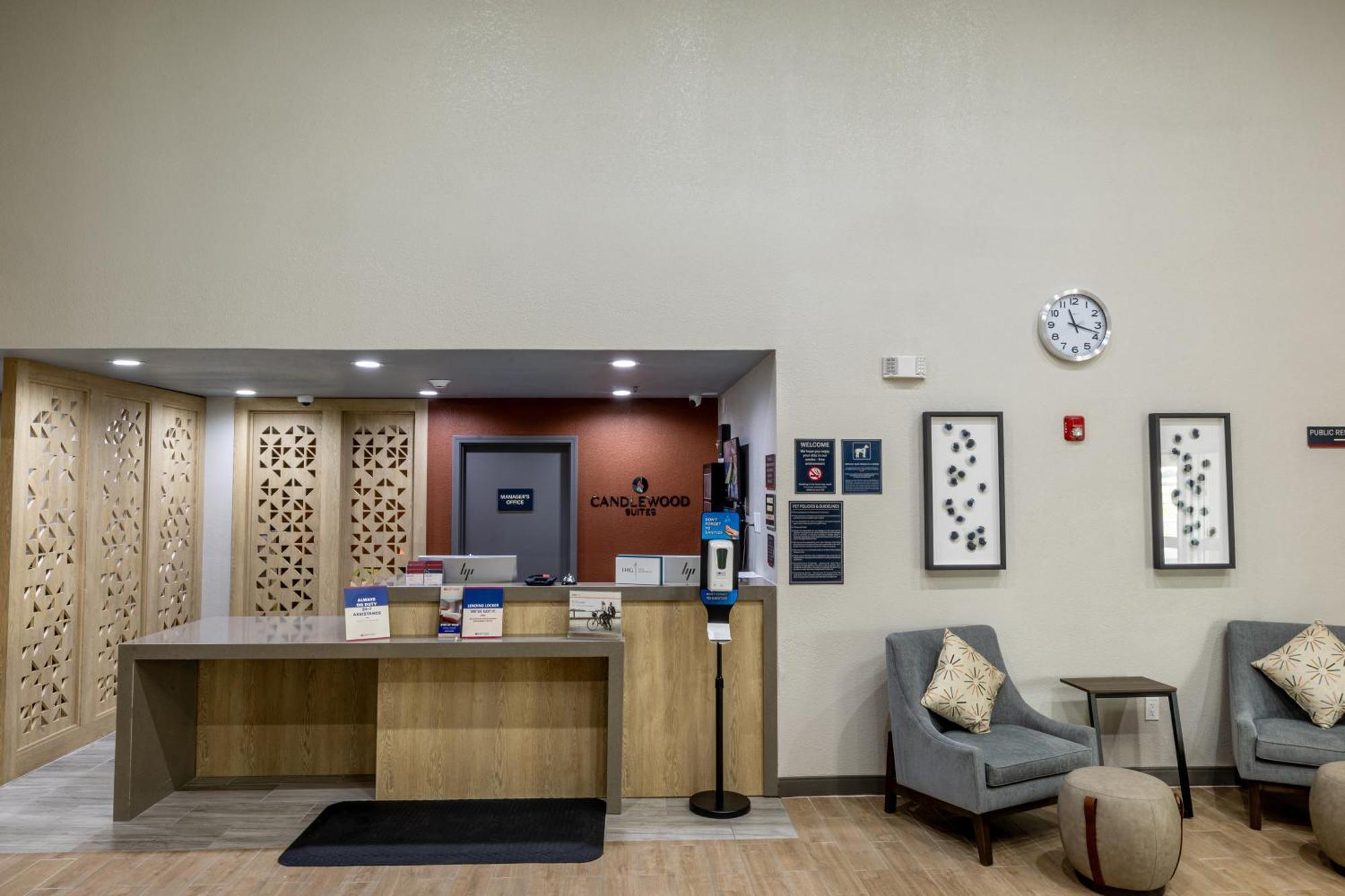 Candlewood Suites Wichita Northwest By Ihg Exterior photo